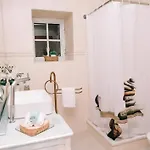 Holiday home Quintinha Do Valhascos